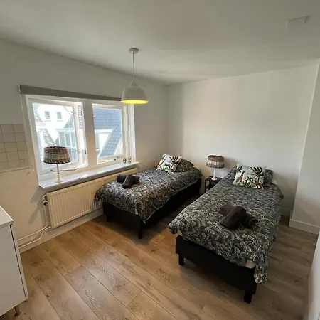 Casa de Férias Heerlijk Vakantiewoning Aan De Kust 26 - Slechts 100 Meter Van Het Strand! *